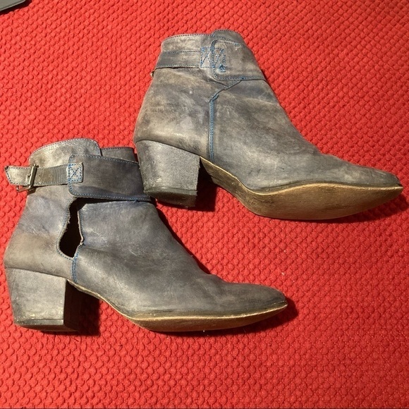 FREE PEOPLE Sz 40 Belleville Ankle Booties Side Buckle Made in Portugal - Picture 3 of 8